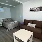 Renovated Tiny House San Bartolomé