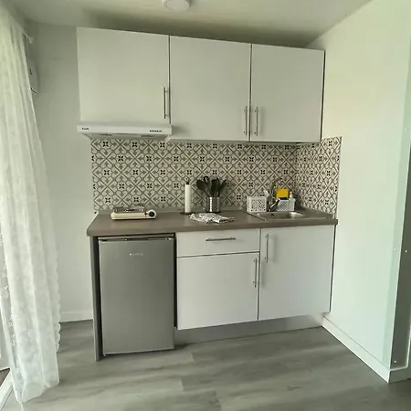 Renovated Tiny House Сан-Бартоломе