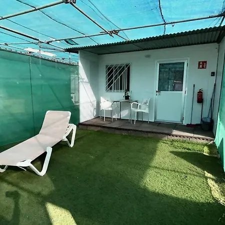 Renovated Tiny House Апартаменты