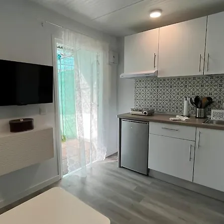 Renovated Tiny House * Сан-Бартоломе
